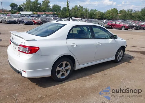 2011 Toyota Corolla S z USA, uszkodzony, nr VIN 2T1BU4EE0BC552860